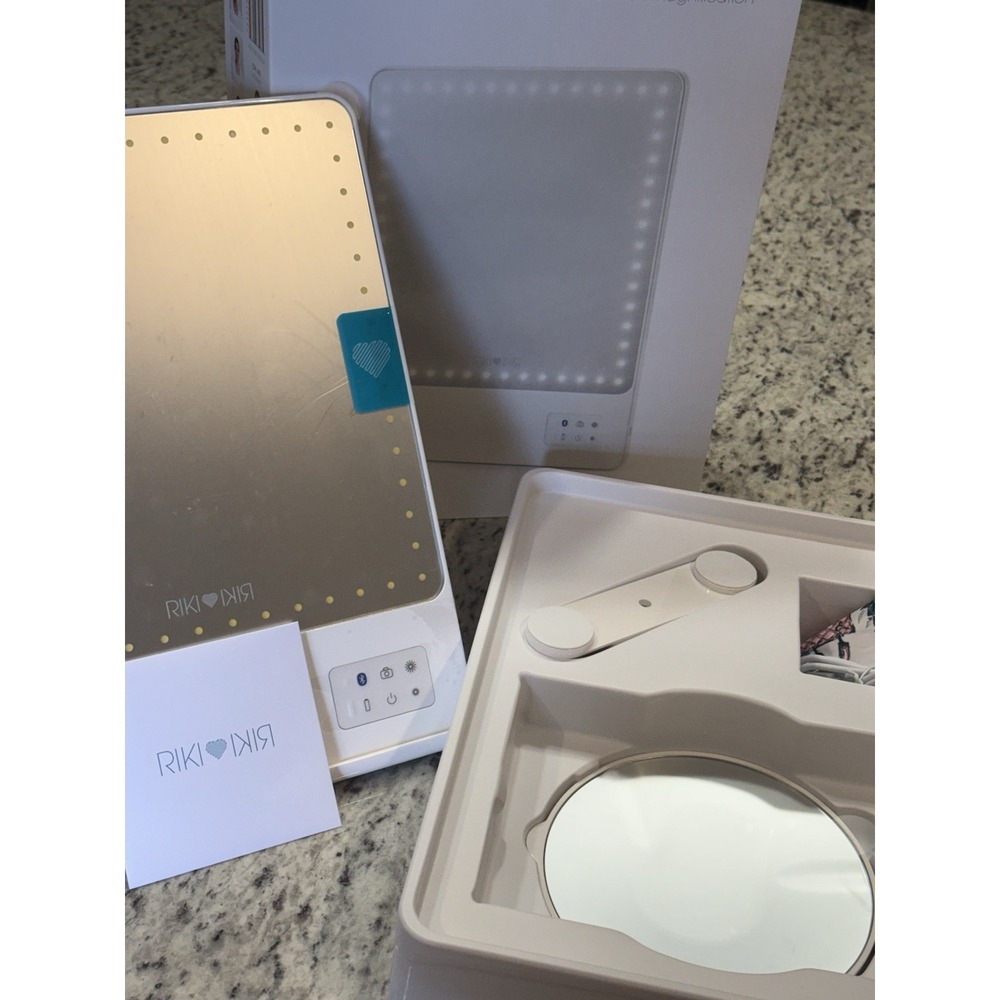 RIKI SKINNY Mirror with Lights and Bluetooth, 5x smaller mirror and phone holder